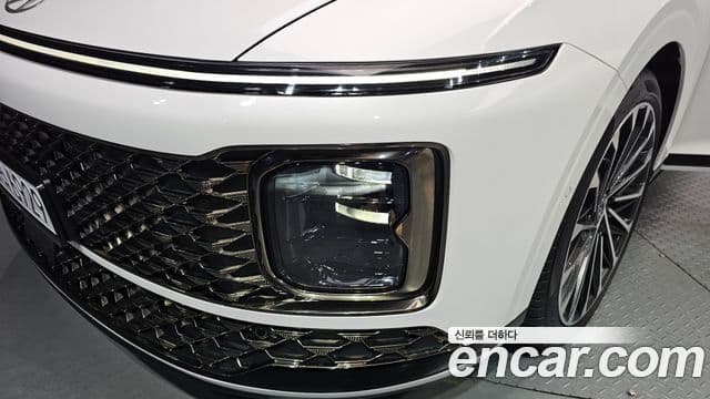 Hyundai Grandeur Hybrid 2025 — Photo 1/30