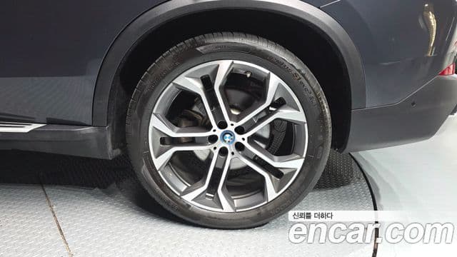 BMW X5 2022 — Photo 13/34