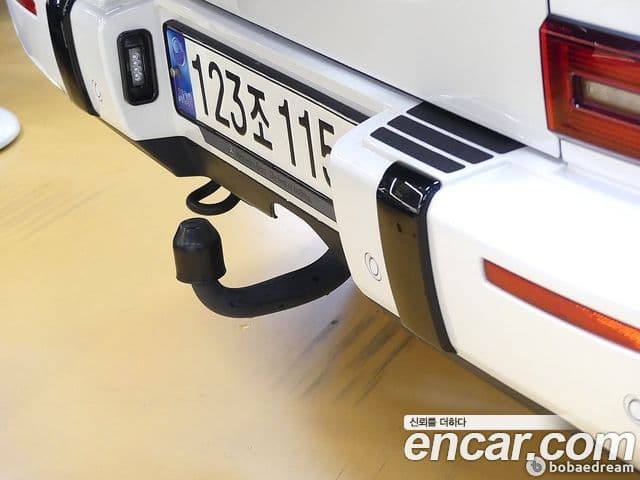 Mercedes-Benz G-Class 2022 — Photo 9/20