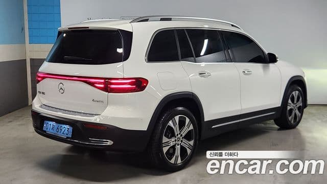 Mercedes-Benz EQB 2024 — ფოტო 10/19