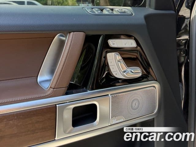 Mercedes-Benz G-Class 2021 — Photo 16/18