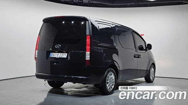 Hyundai Staria 2023 — Şəkil 2/20