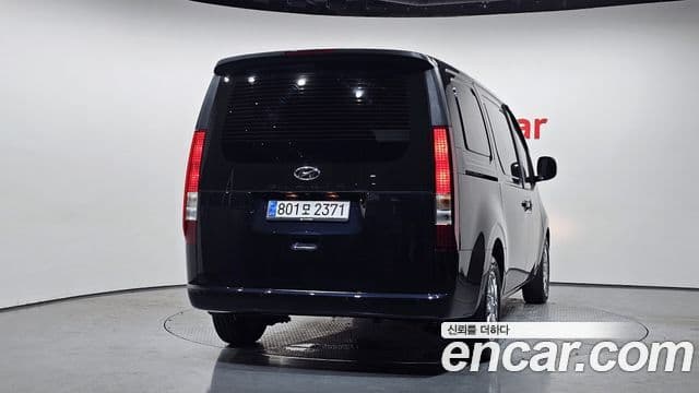 Hyundai Staria 2023 — Şəkil 4/20