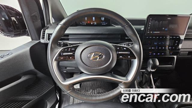 Hyundai Staria 2023 — Şəkil 13/20