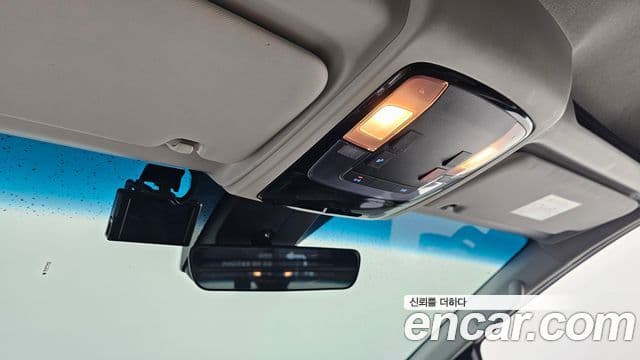 Hyundai Staria 2023 — Şəkil 16/20