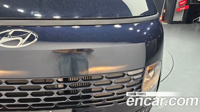 Hyundai Staria 2023 — Şəkil 27/32
