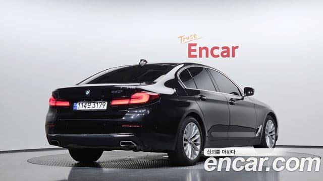 BMW 5 Series 2021 — Şəkil 2/20