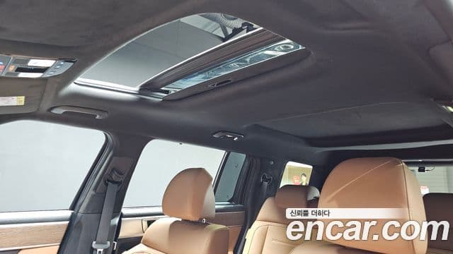 Hyundai Santa Fe 2025 — ფოტო 18/20