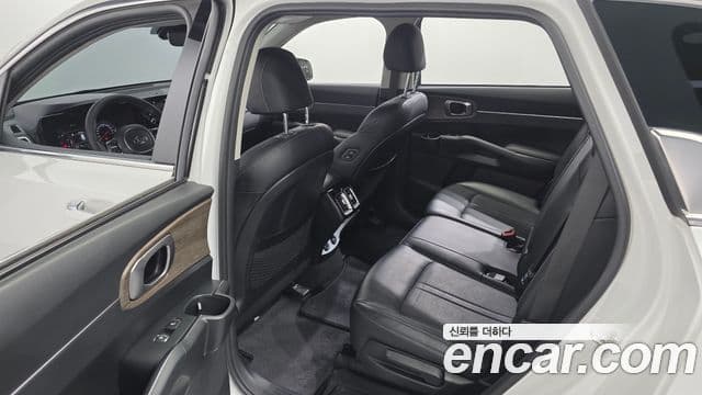 Kia Sorento 2021 — Фото 11/20