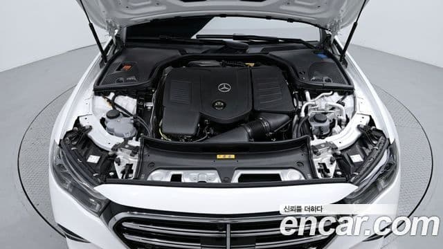 Mercedes-Benz E-Class 2025 — Şəkil 5/11