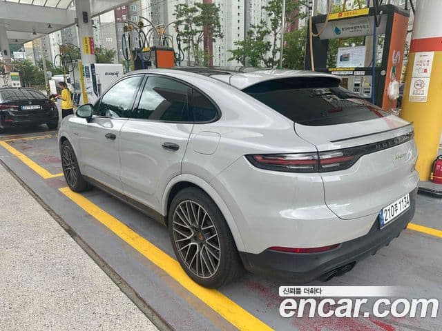 Porsche Cayenne 2020 — фото 6 из 20