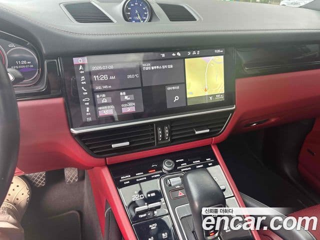 Porsche Cayenne 2020 — фото 12 из 20
