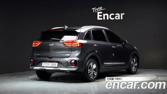 Kia Niro 2020 — Şəkil 18/30