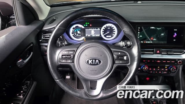 Kia Niro 2020 — Şəkil 14/30