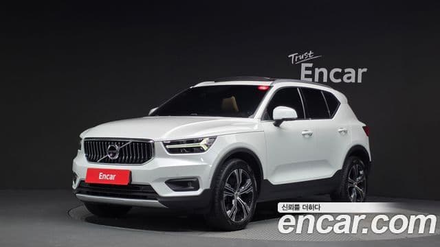 Volvo XC40 2021 — Şəkil 12/20