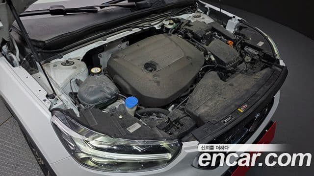 Volvo XC40 2021 — Şəkil 13/20