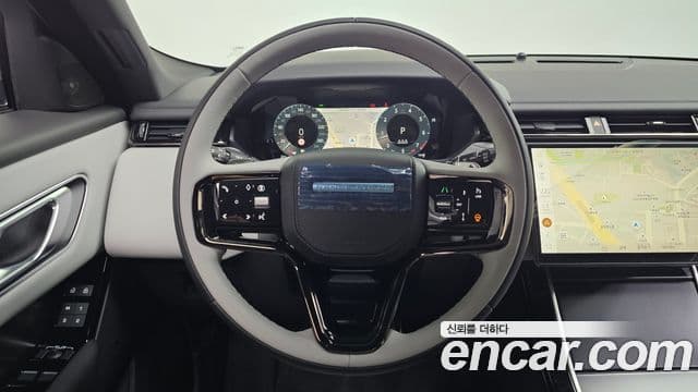 Land Rover Range Rover Velar 2026 — Фото 15/20