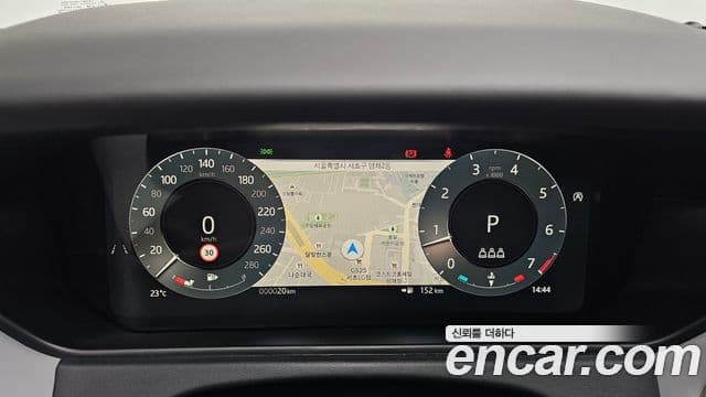 Land Rover Range Rover Velar 2026 — Фото 16/20