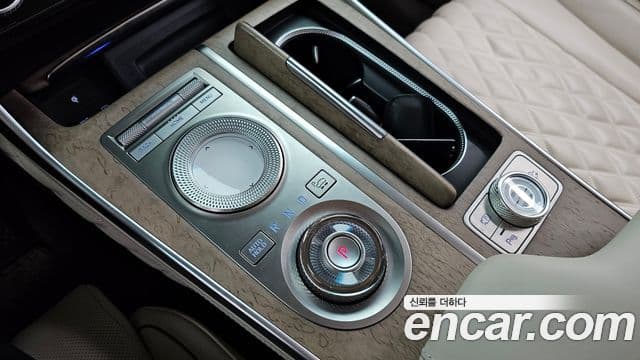 Genesis GV80 2021 — ფოტო 8/20