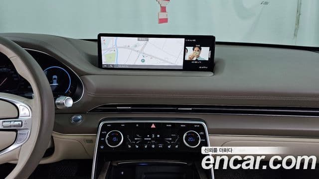 Genesis GV80 2021 — ფოტო 13/20