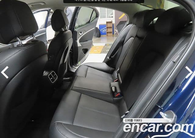 Genesis G70 2020 — Şəkil 9/13