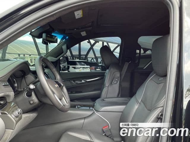 Cadillac Escalade 2019 — Photo 7/17