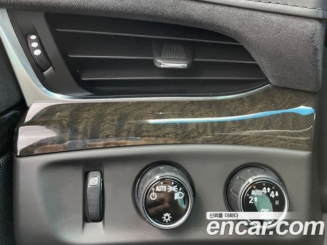 Cadillac Escalade 2019 — Photo 4/17