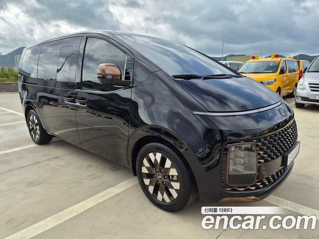 Hyundai Staria 2023 — ფოტო 5/15