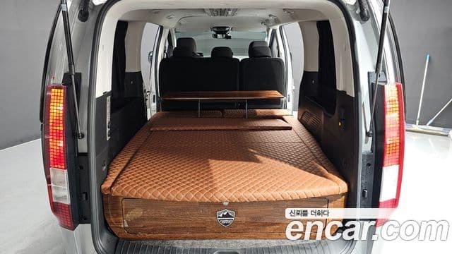 Hyundai Staria 2021 — ფოტო 20/20