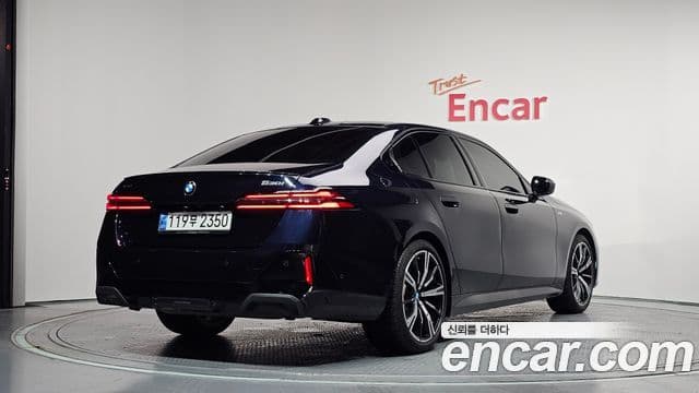 BMW 5 Series 2024 — Şəkil 2/20