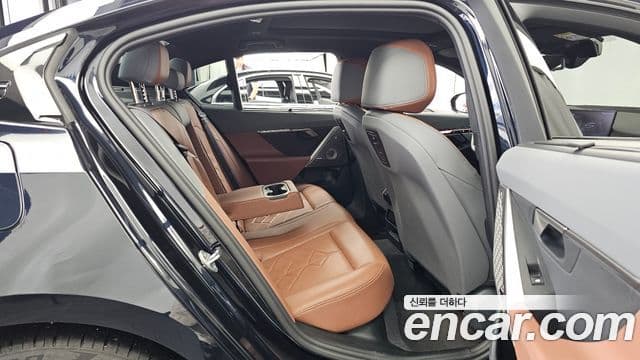 BMW 5 Series 2024 — Şəkil 12/20