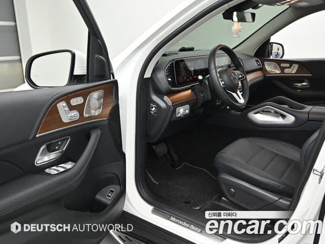 Mercedes-Benz GLE-Class 2021 — Фото 12/20