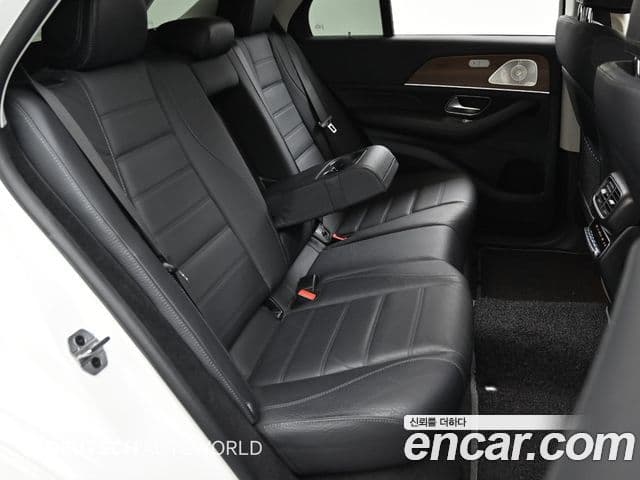 Mercedes-Benz GLE-Class 2021 — Фото 13/20