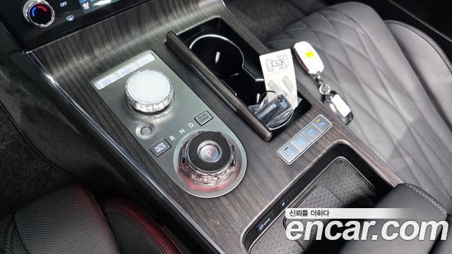 Genesis Electrified G80 2025 — Şəkil 8/20