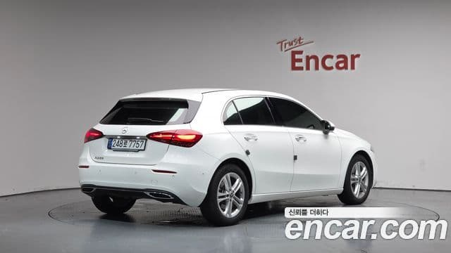 Mercedes-Benz A-Class 2024 — ფოტო 2/20