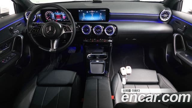 Mercedes-Benz A-Class 2024 — ფოტო 7/20