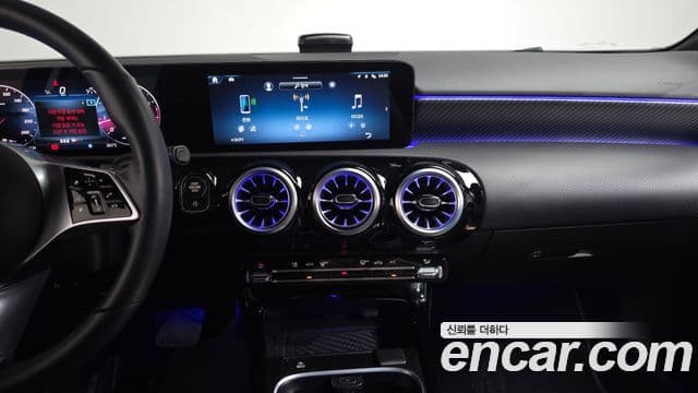 Mercedes-Benz A-Class 2024 — ფოტო 13/20