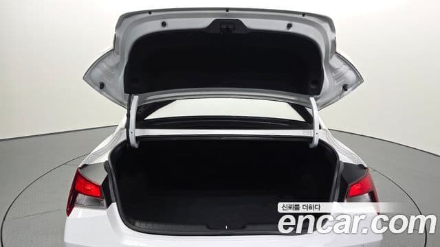 Hyundai Avante 2023 — Şəkil 20/20