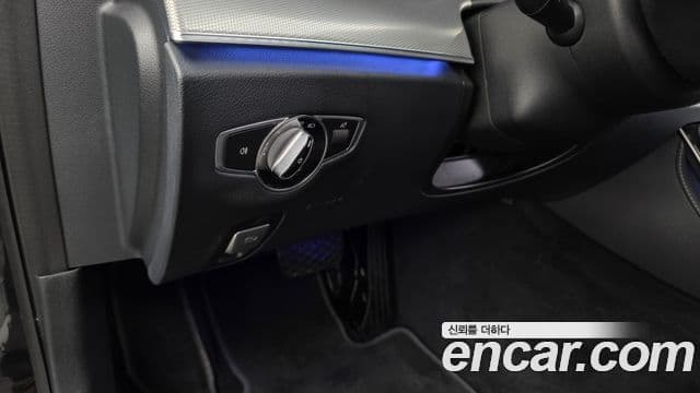 Mercedes-Benz E-Class 2019 — Şəkil 18/20