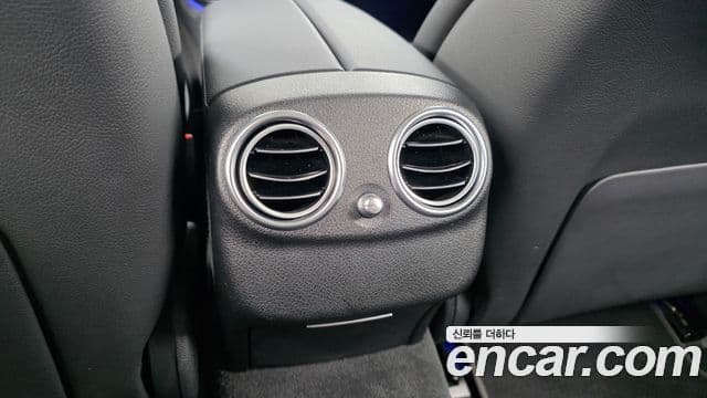 Mercedes-Benz E-Class 2019 — Şəkil 19/20