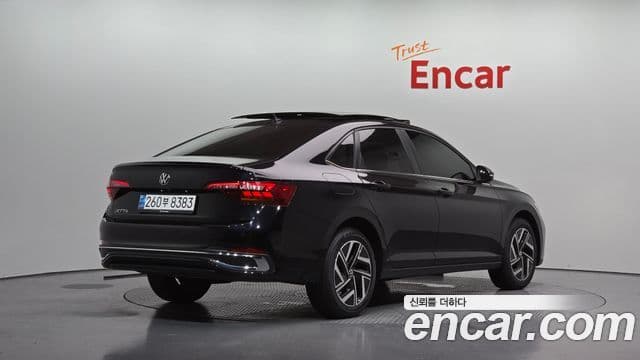 Volkswagen Jetta 2023 — Şəkil 2/20