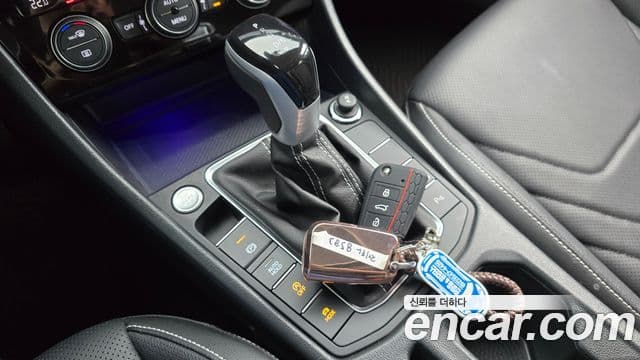Volkswagen Jetta 2023 — Şəkil 9/20