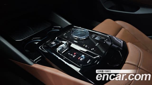 BMW 5 Series 2024 — Şəkil 9/20