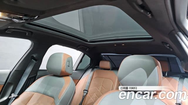 BMW 5 Series 2024 — Şəkil 32/34