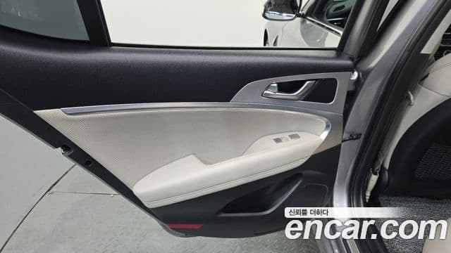 Genesis G70 2019 — ფოტო 9/35