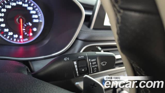 Genesis G70 2019 — ფოტო 18/35