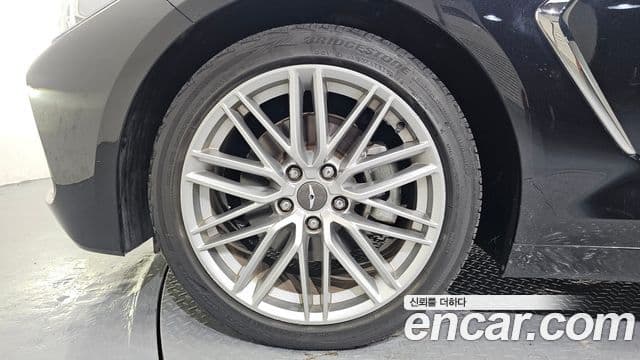 Genesis G70 2019 — Şəkil 28/33