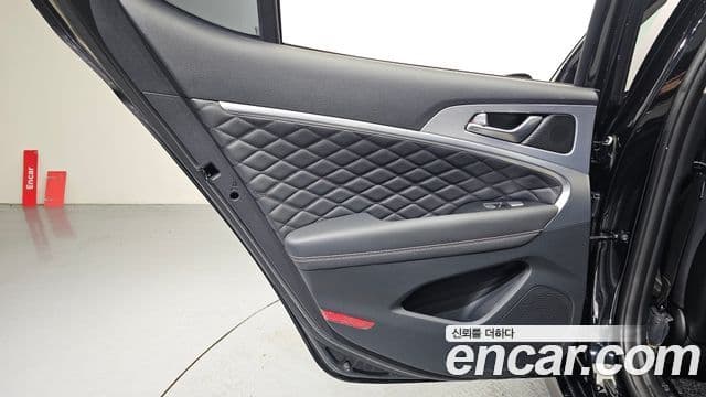 Genesis G70 2019 — Şəkil 29/33