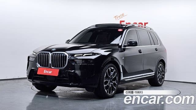 BMW X7 2024 — Фото 10/20