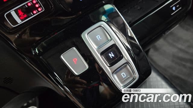 Hyundai Staria 2024 — Şəkil 9/20